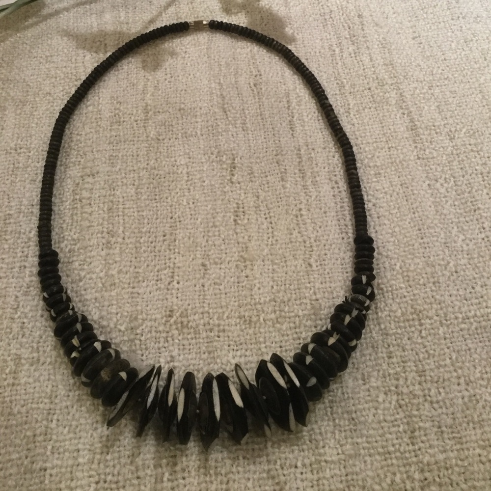 Wood ethnic necklace